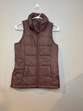 CALIA by Carrie Underwood Dusty Rose Quilted Vest